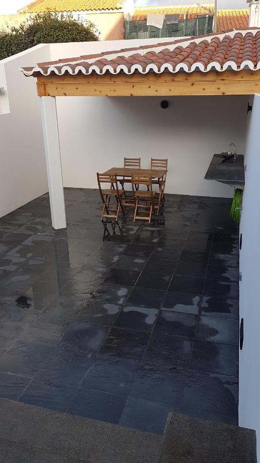 A Casinha Angra do Heroísmo Exterior foto