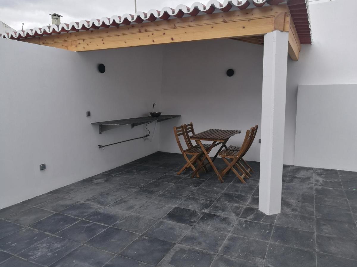 A Casinha Angra do Heroísmo Exterior foto